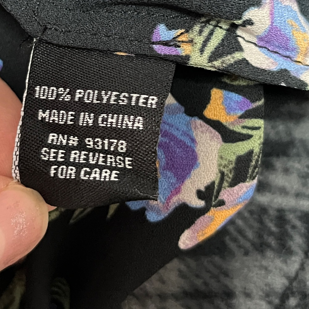 Premise Floral flutter sleeve blouse - Picture 5 of 8